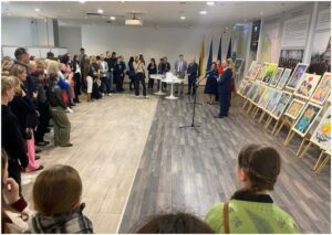 Lietuvos LIONS klubų vaikų 2025-2026 m. Taikos plakato konkurso nugalėtojų paroda.