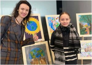 Lietuvos LIONS klubų vaikų 2025-2026 m. Taikos plakato konkurso nugalėtojų paroda.